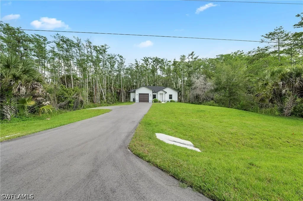 2677 62nd Avenue NE Naples FL 34120