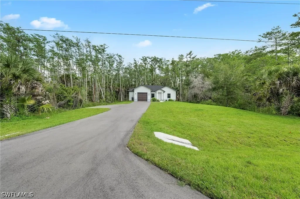 2677 62nd Avenue NE Naples FL 34120