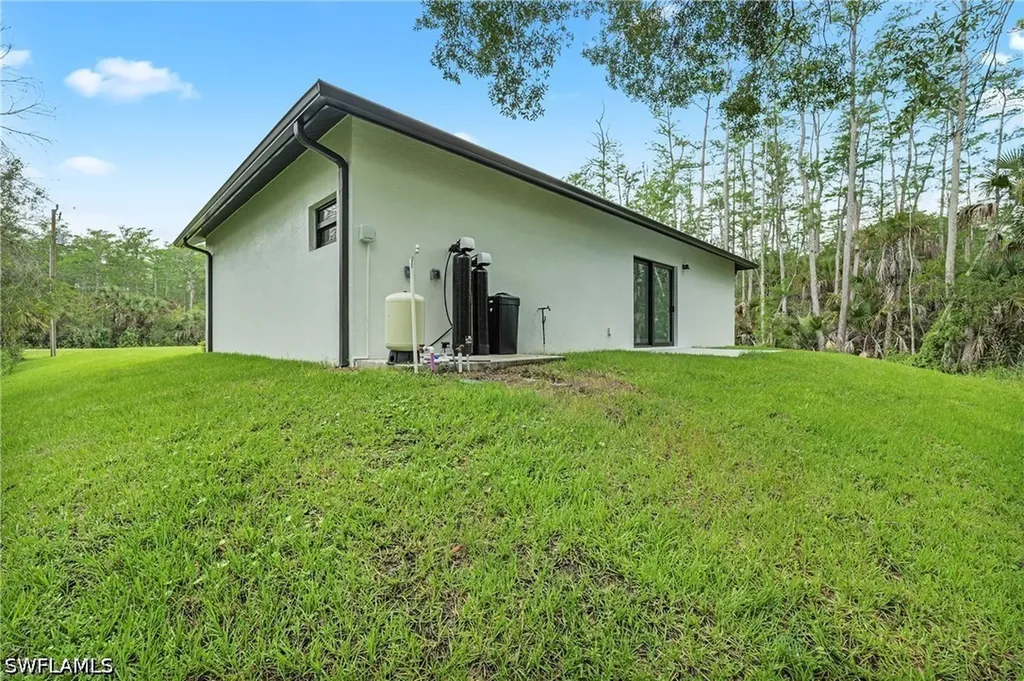 2677 62nd Avenue NE Naples FL 34120