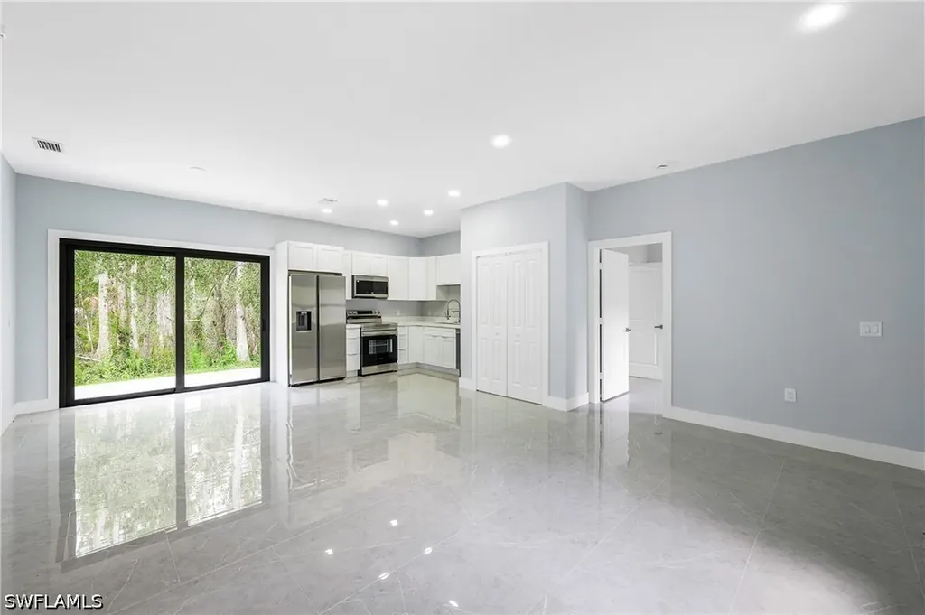2677 62nd Avenue NE Naples FL 34120
