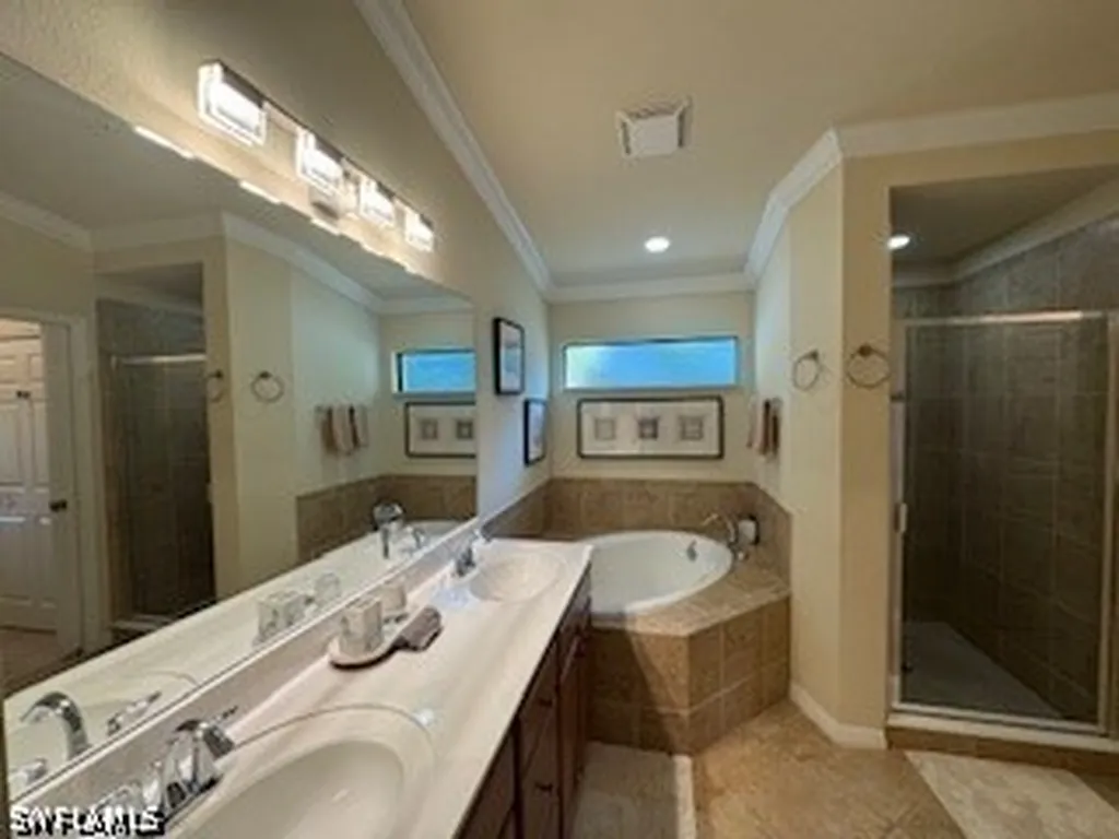 9844 Venezia Circle Naples FL 34113