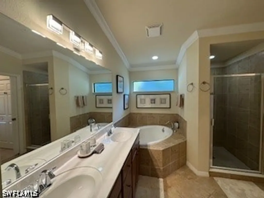 9844 Venezia Circle Naples FL 34113