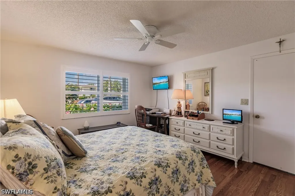 550 Teryl Road Naples FL 34112