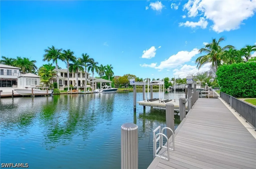 1888 6th Street S Naples FL 34102