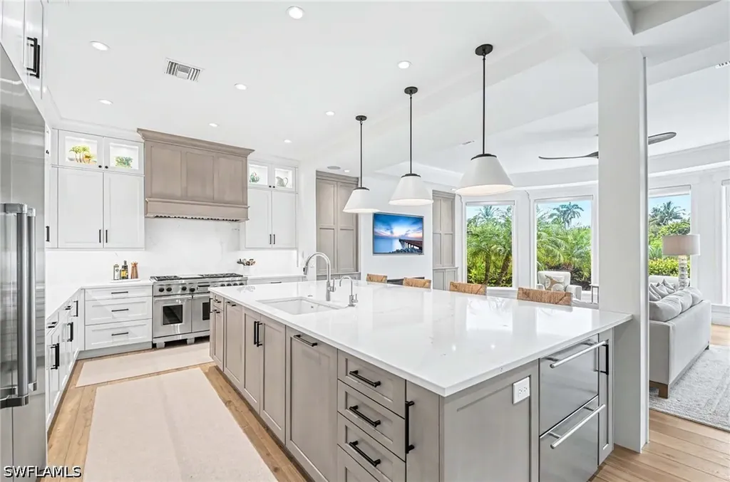 1888 6th Street S Naples FL 34102