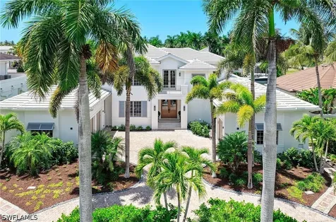 1888 6TH Street S Naples FL 34102