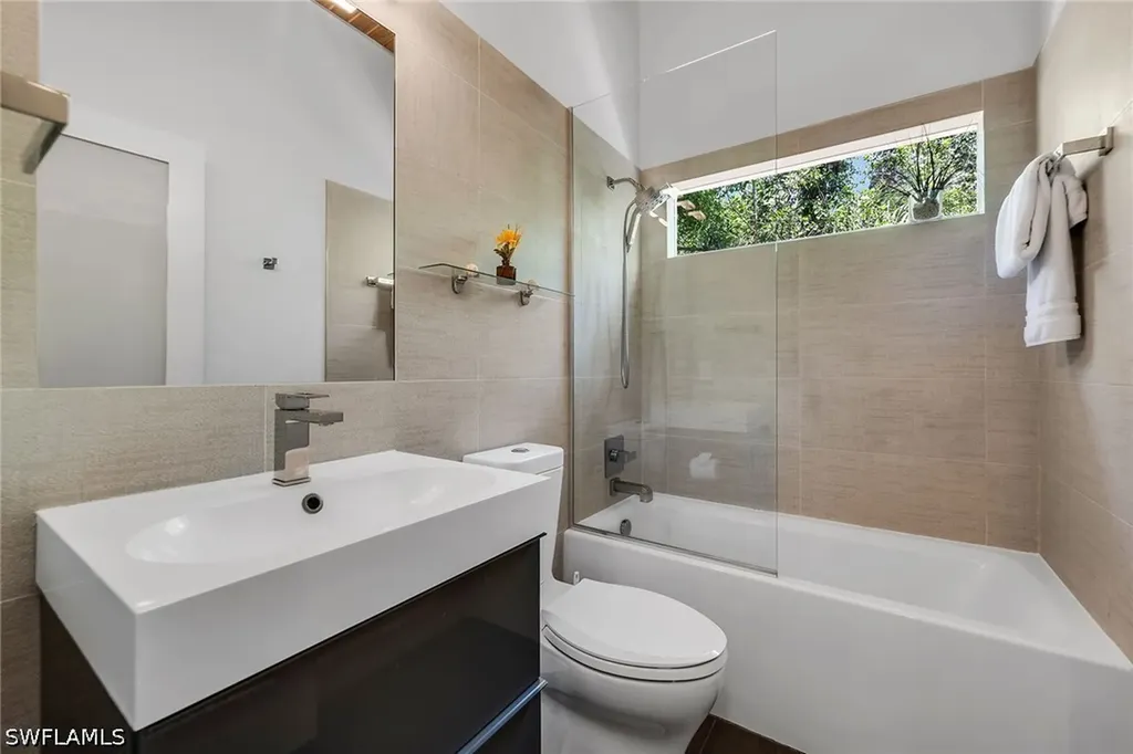 5330 Cherry Wood Drive Naples FL 34119