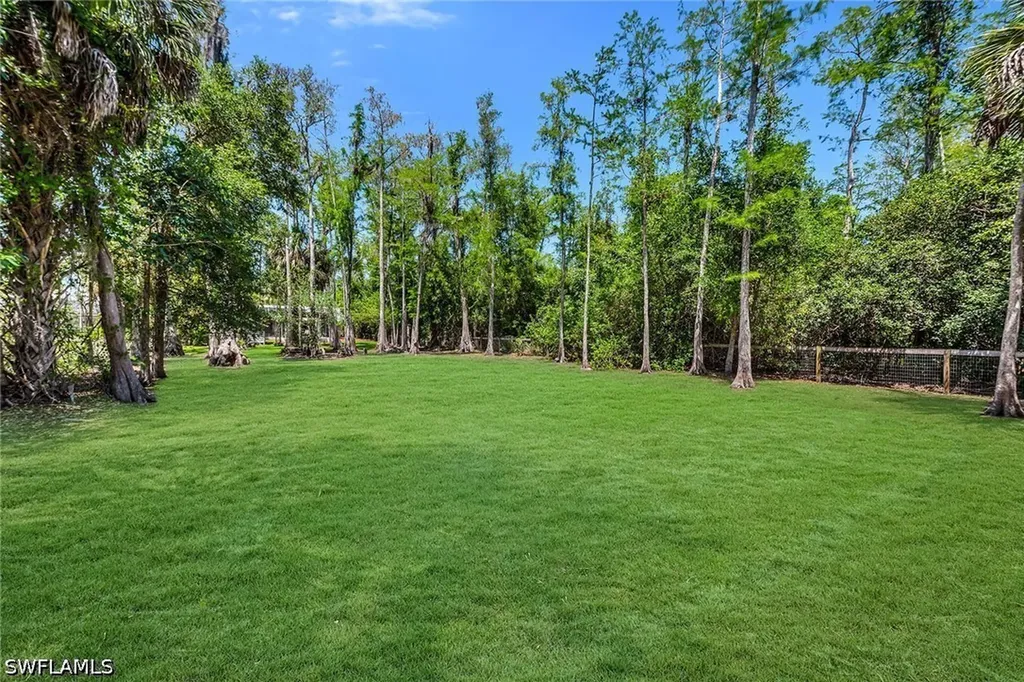 5330 Cherry Wood Drive Naples FL 34119