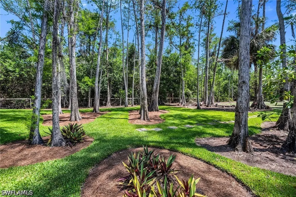 5330 Cherry Wood Drive Naples FL 34119
