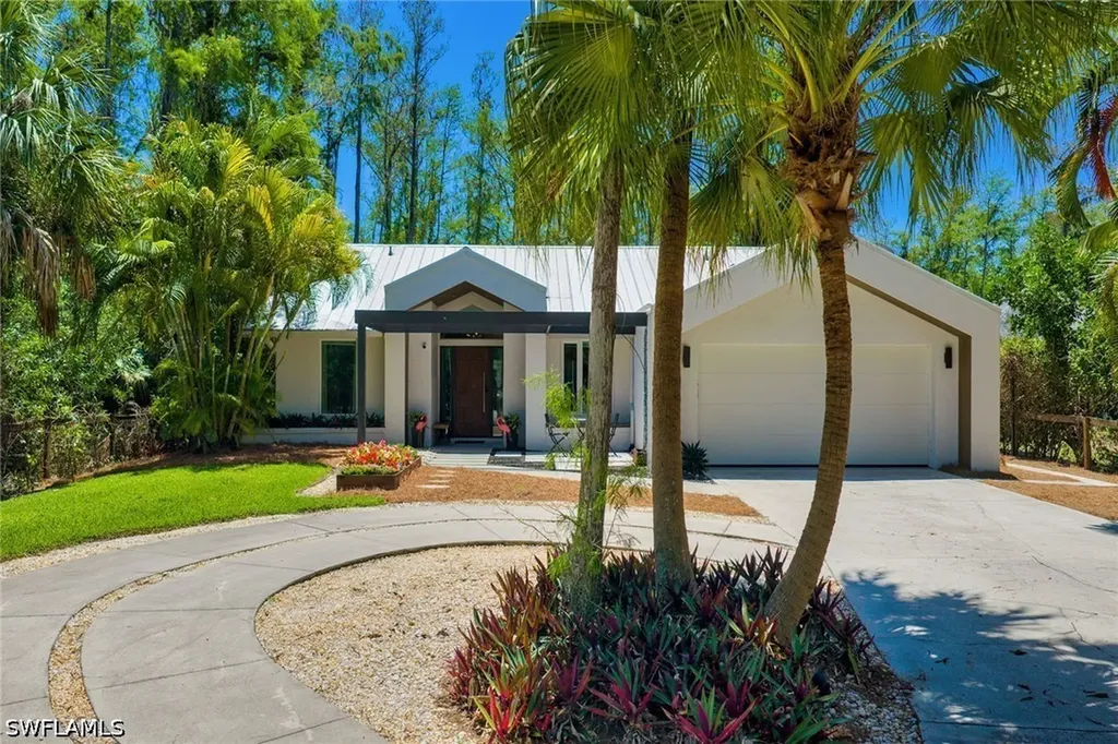 5330 Cherry Wood Drive Naples FL 34119