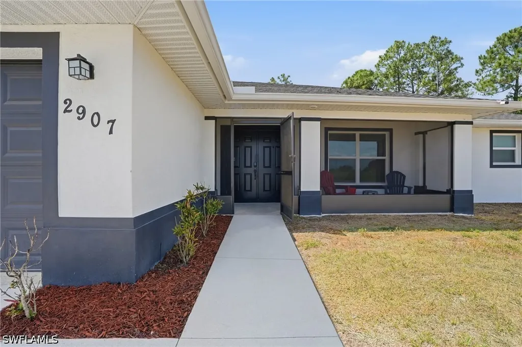 2907 18th Street SW Lehigh Acres FL 33976