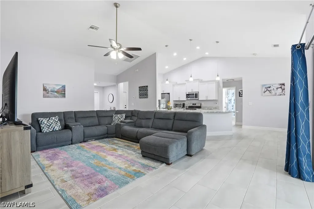2907 18th Street SW Lehigh Acres FL 33976