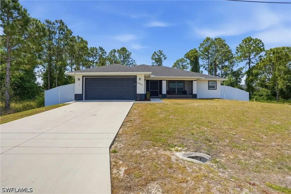 2907 18th Street SW Lehigh Acres FL 33976