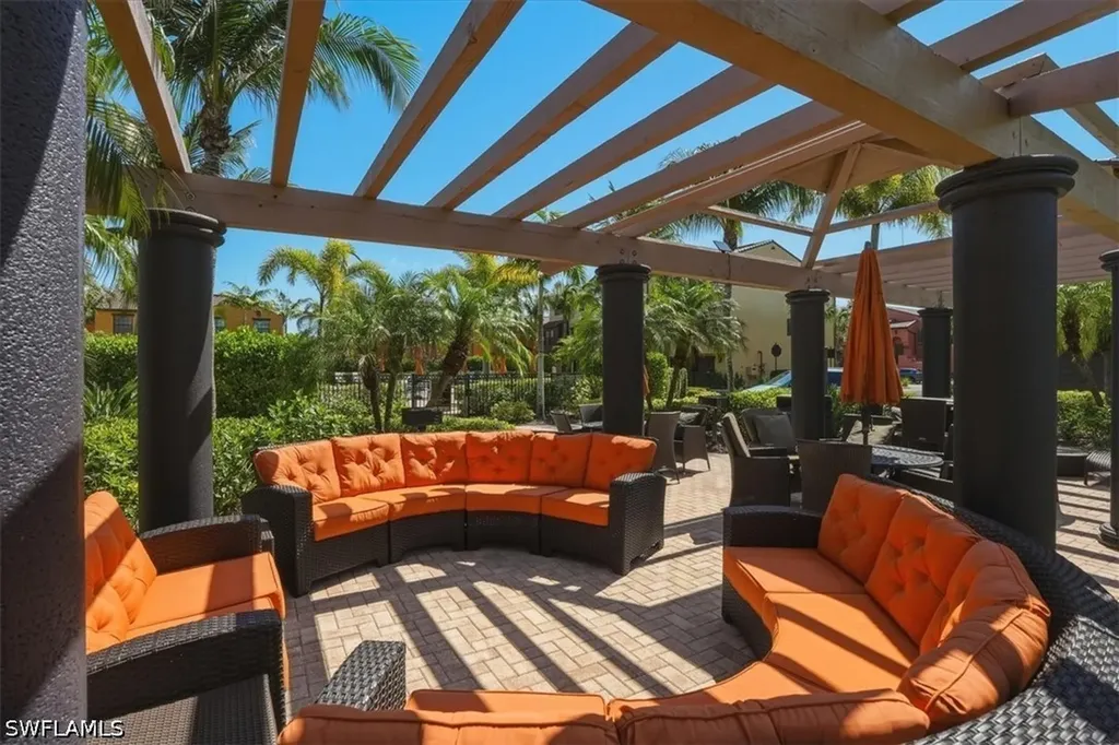 9065 Albion Lane N Naples FL 34113