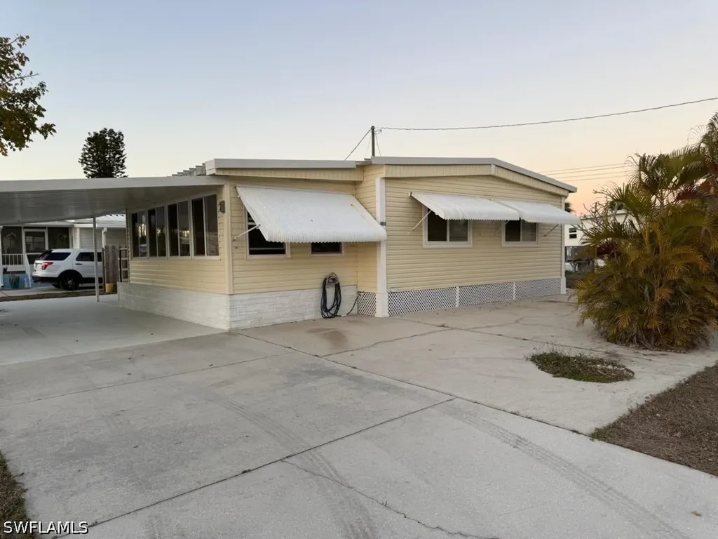 4868 Flamingo Drive St. James City FL 33956