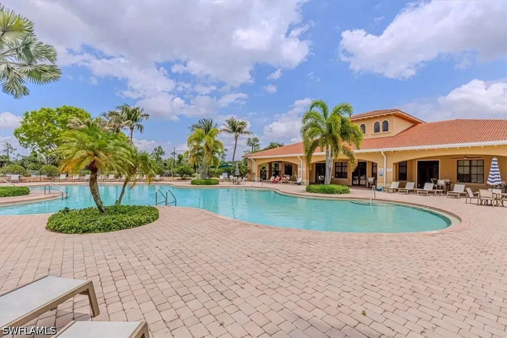 1966 Par Drive Naples FL 34120