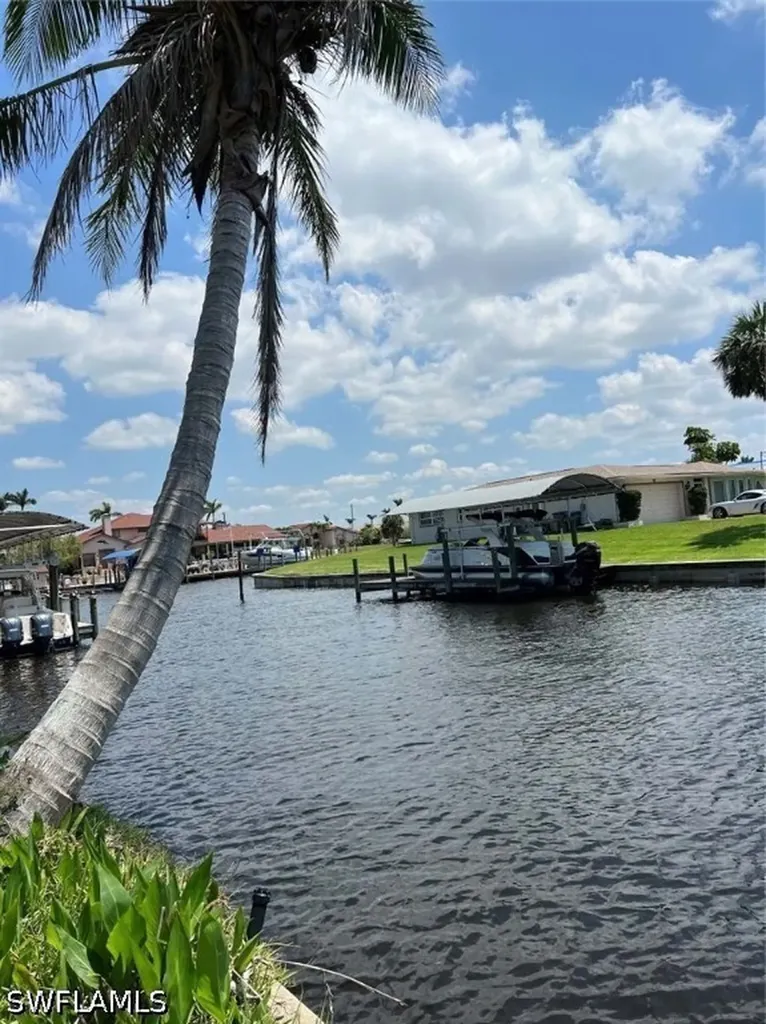 2328 SE 27th Street Cape Coral FL 33904