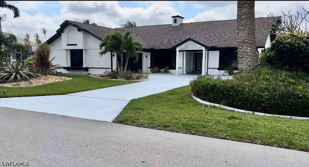 2328 SE 27th Street Cape Coral FL 33904