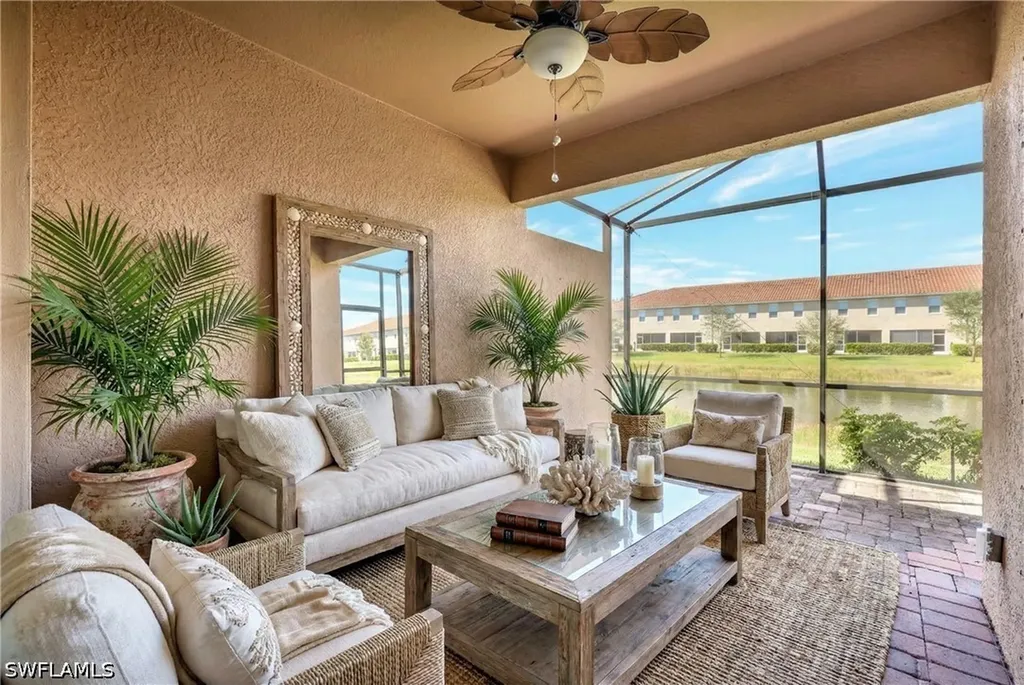 2567 Vine Avenue Naples FL 34120