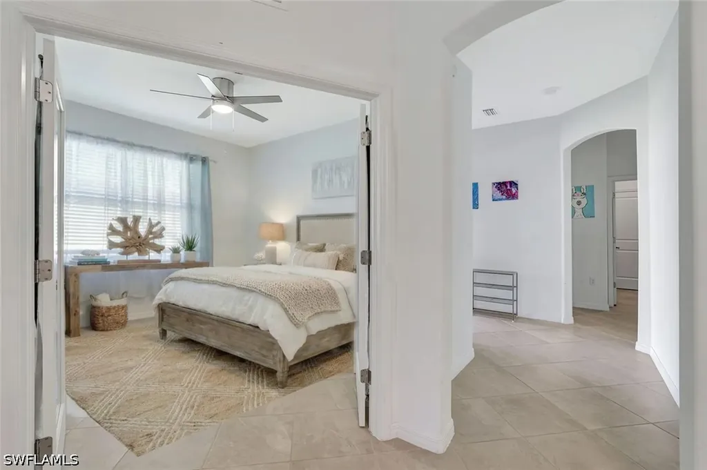 2567 Vine Avenue Naples FL 34120