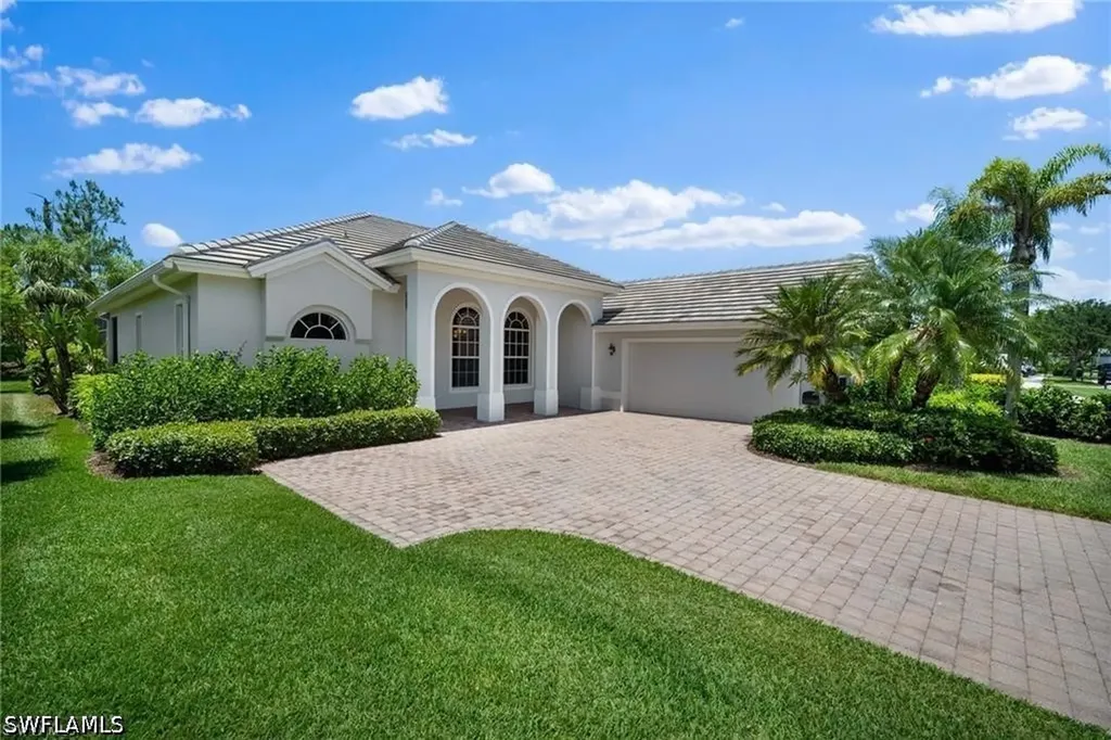 8884 Mustang Island Circle Naples FL 34113