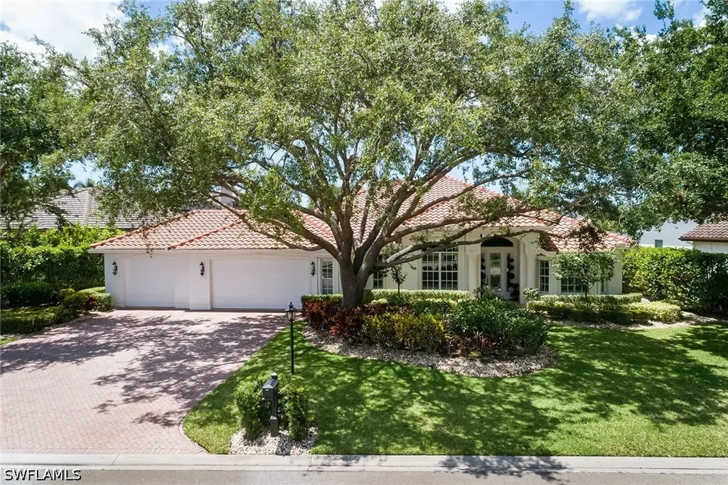 8037 Vera Cruz Way Naples FL 34109