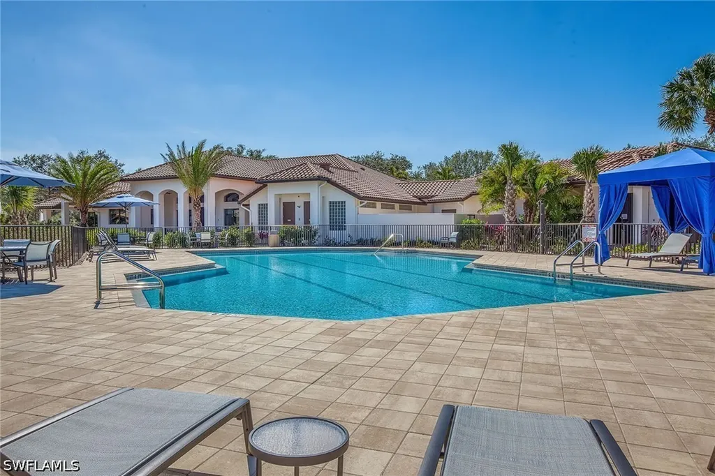 8037 Vera Cruz Way Naples FL 34109
