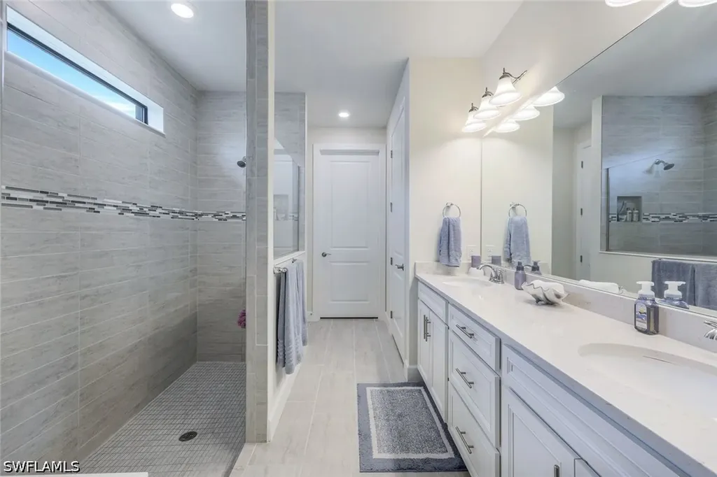 19200 Aqua Shore Drive Fort Myers FL 33913
