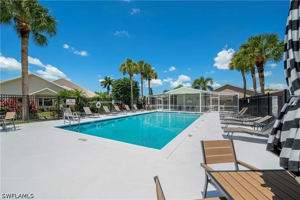 103 Tanglewood Court Naples FL 34113
