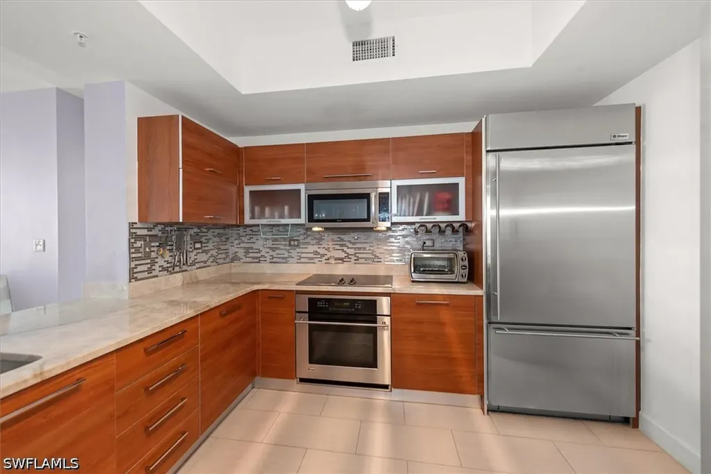 3000 Oasis Grand Boulevard Fort Myers FL 33916