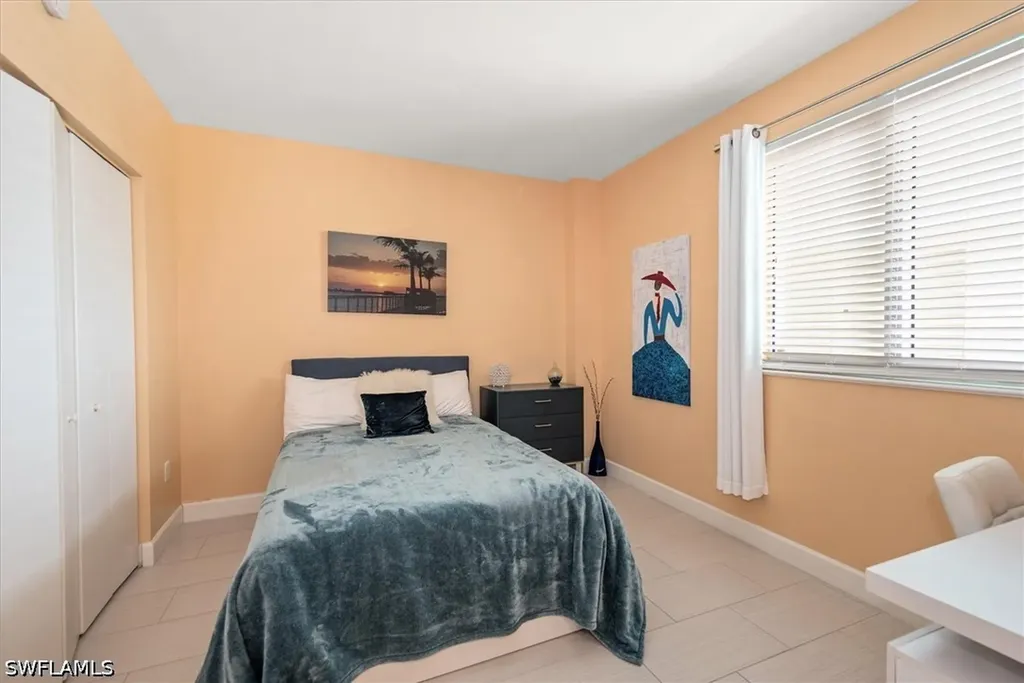 3000 Oasis Grand Boulevard Fort Myers FL 33916
