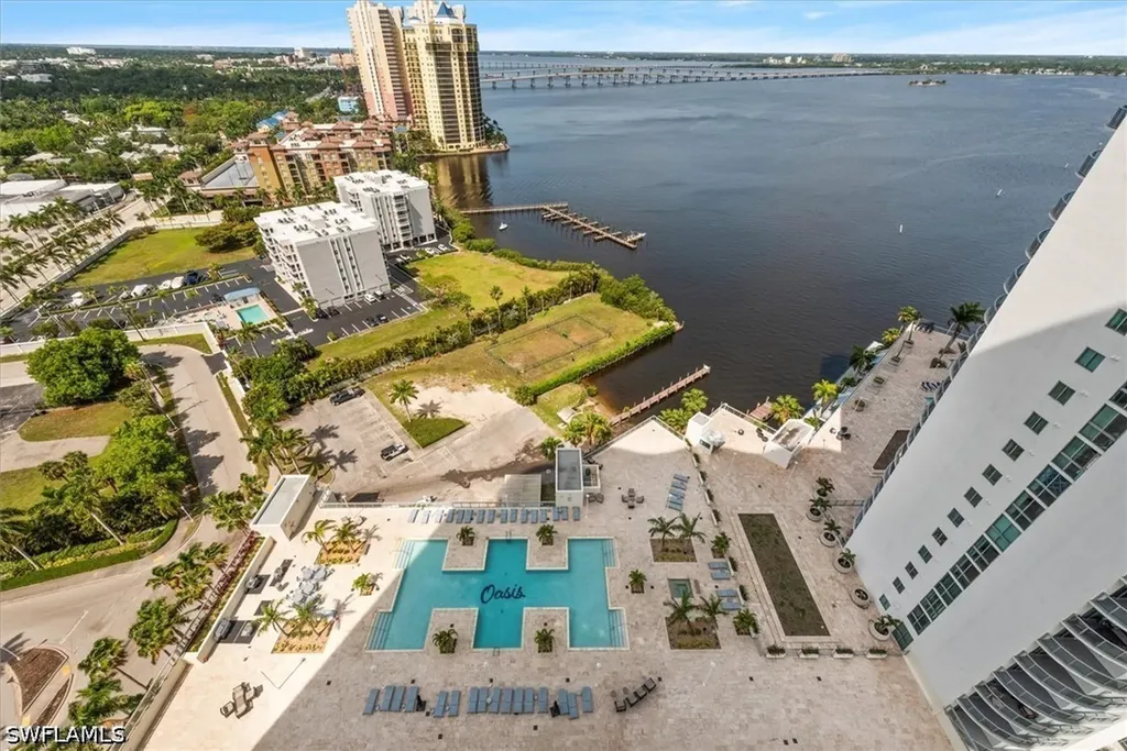 3000 Oasis Grand Boulevard Fort Myers FL 33916