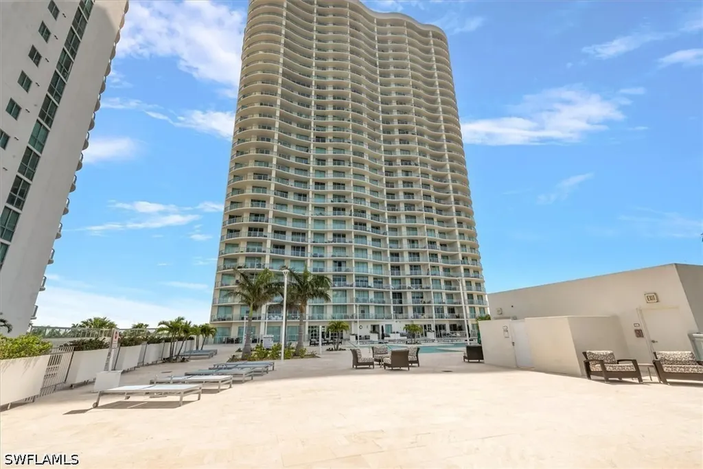 3000 Oasis Grand Boulevard Fort Myers FL 33916