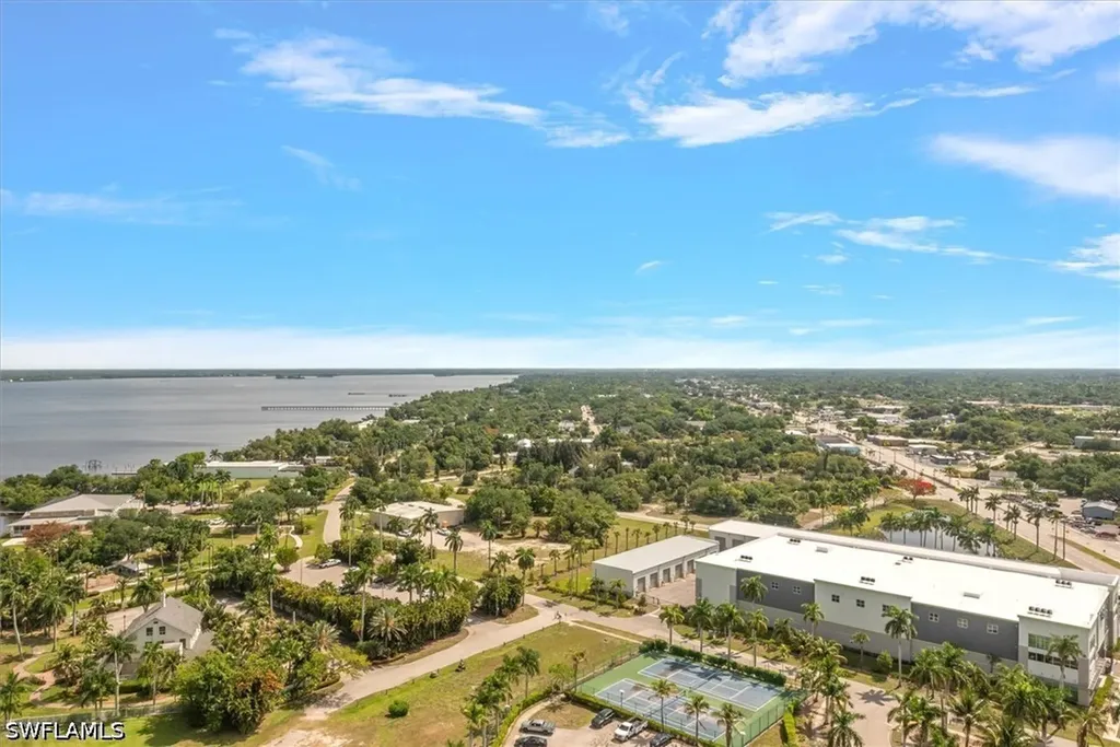 3000 Oasis Grand Boulevard Fort Myers FL 33916