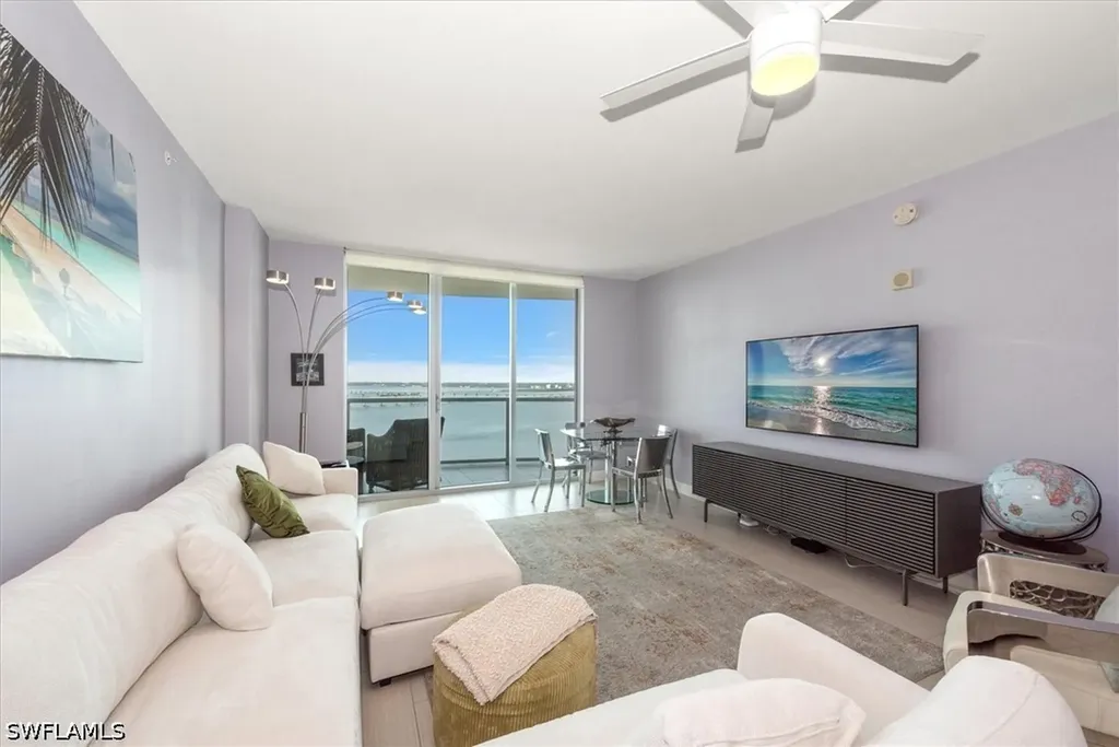 3000 Oasis Grand Boulevard Fort Myers FL 33916