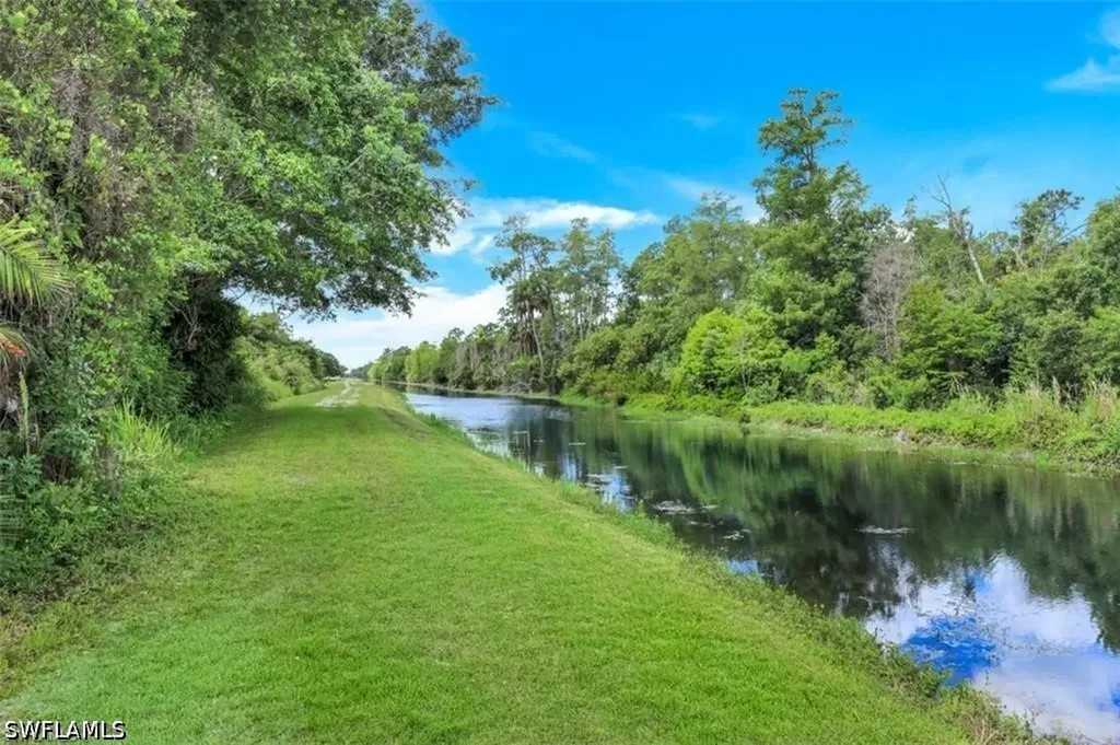 5202 Cypress Lane Naples FL 34113