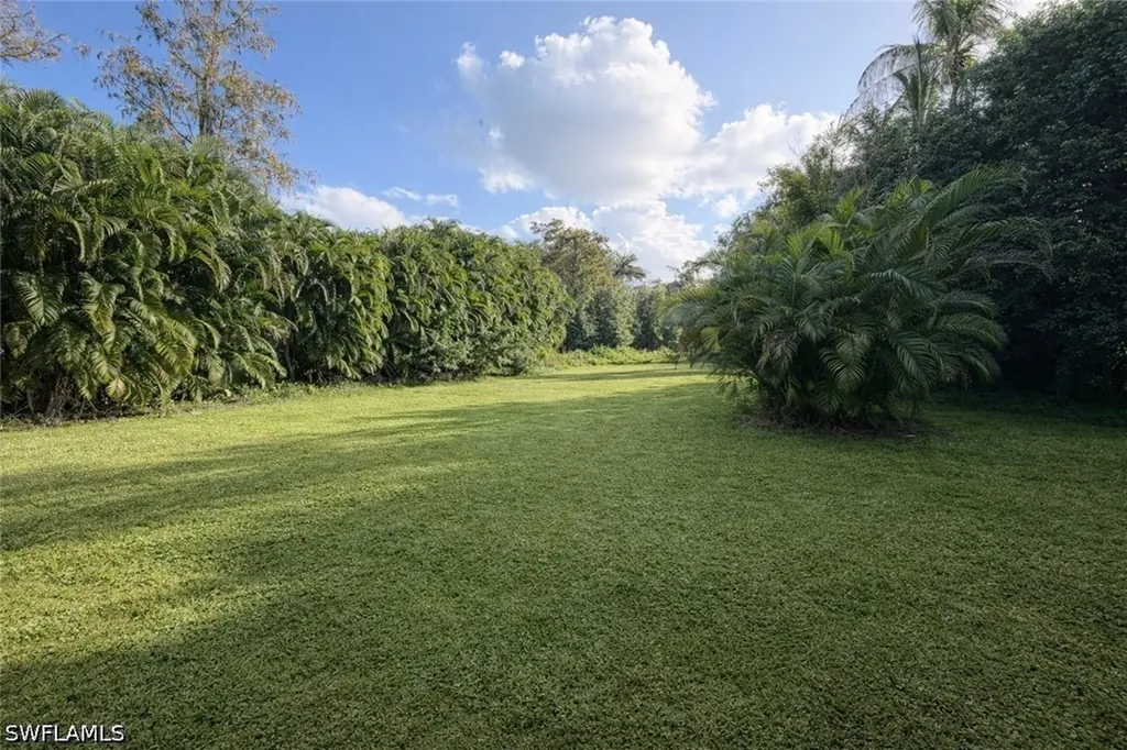 5202 Cypress Lane Naples FL 34113