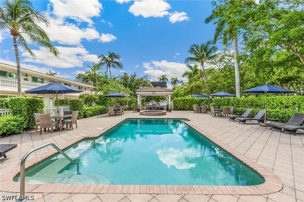 980 7th Avenue S Naples FL 34102