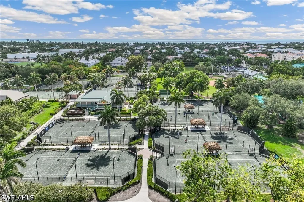 980 7th Avenue S Naples FL 34102