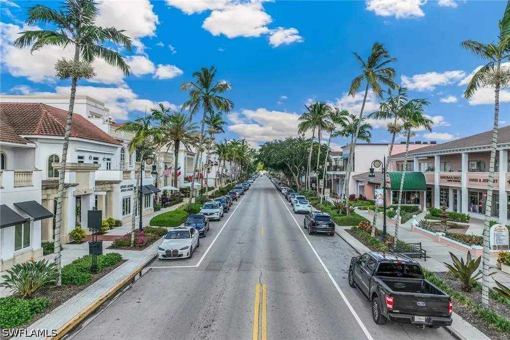 980 7th Avenue S Naples FL 34102