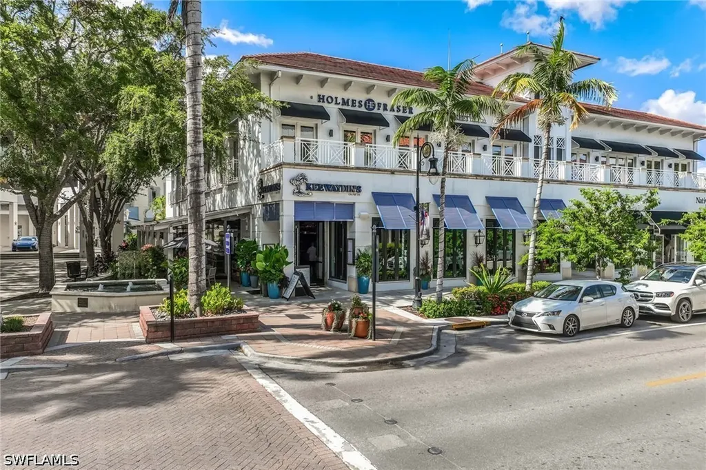 980 7th Avenue S Naples FL 34102