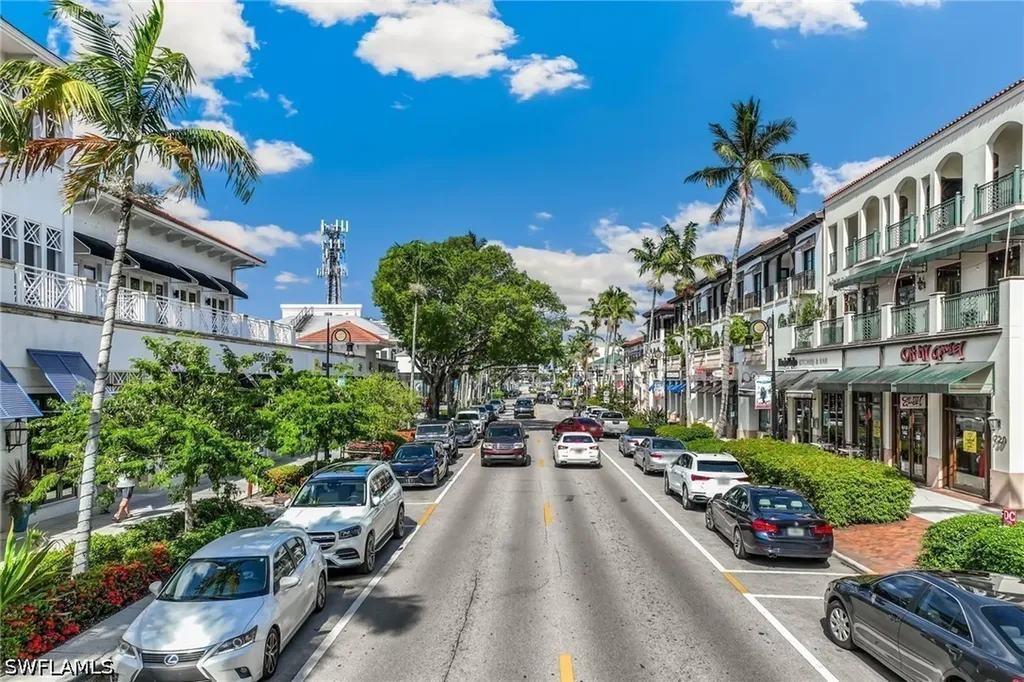 980 7th Avenue S Naples FL 34102