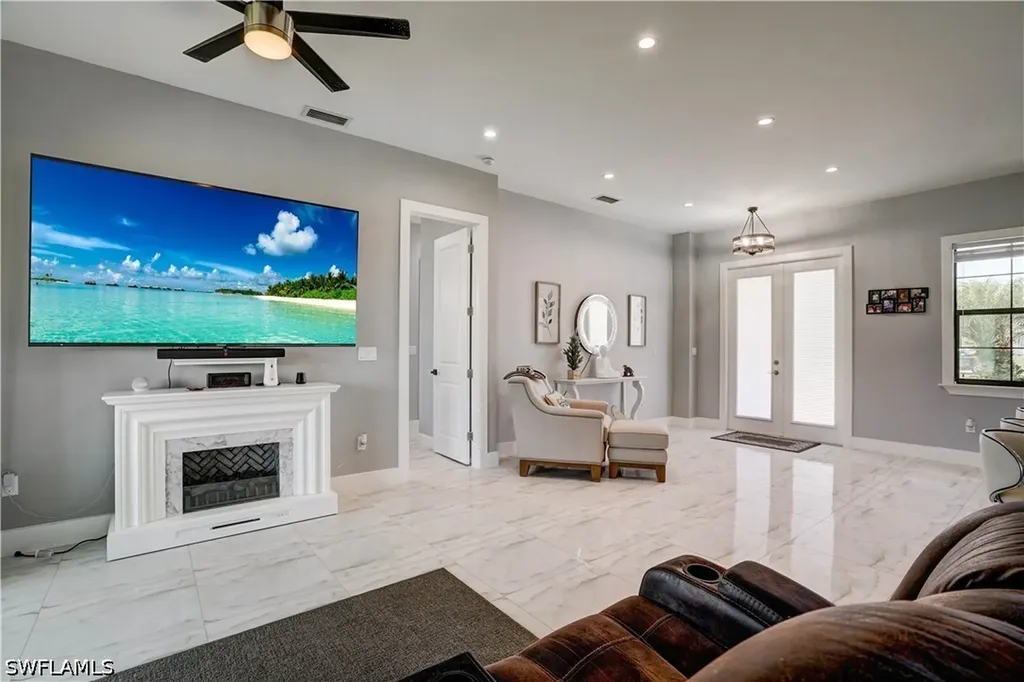 2661 43rd Avenue NE Naples FL 34120
