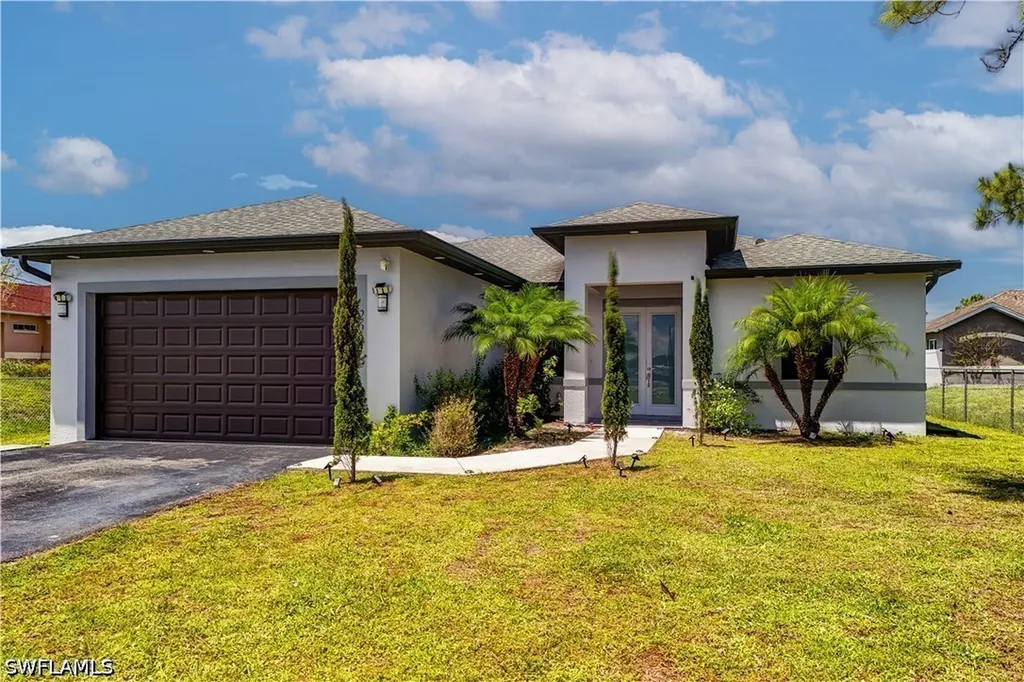 2661 43rd Avenue NE Naples FL 34120