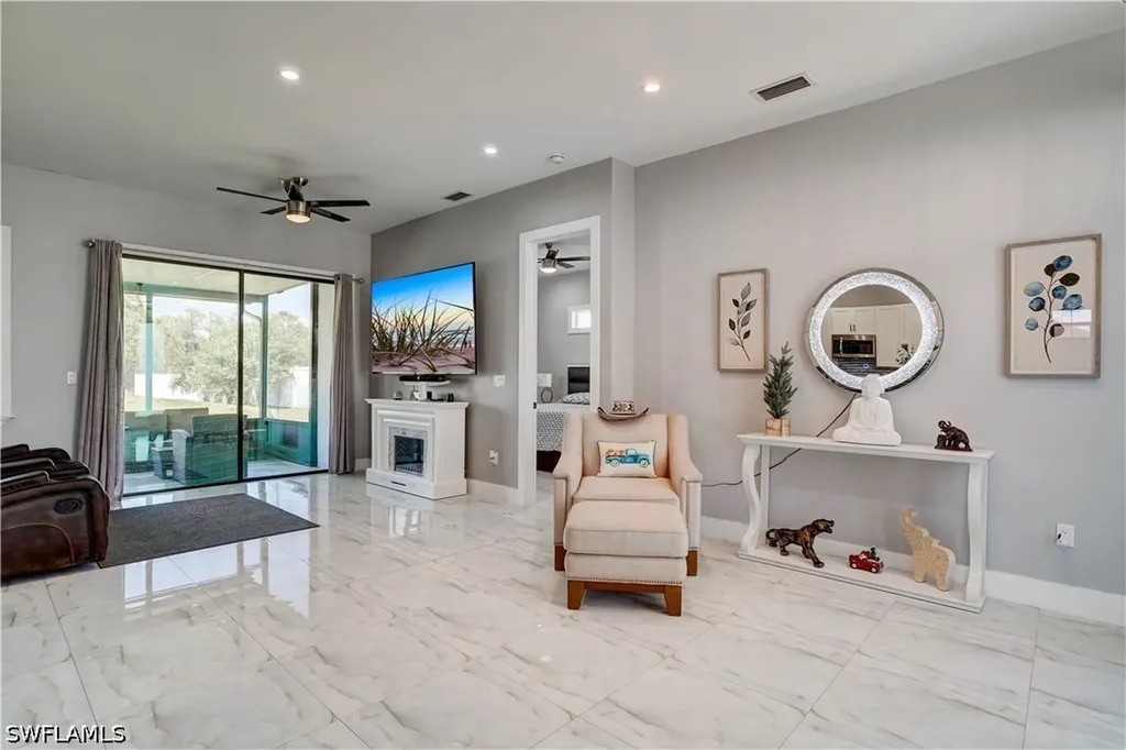2661 43rd Avenue NE Naples FL 34120