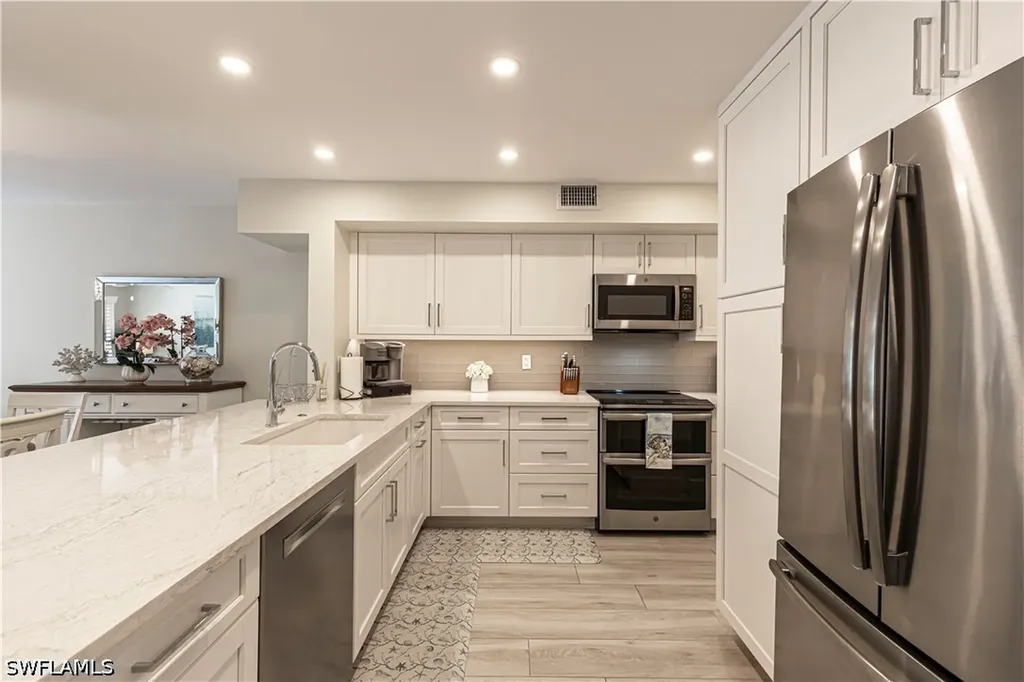 833 Meadowland Drive Naples FL 34108
