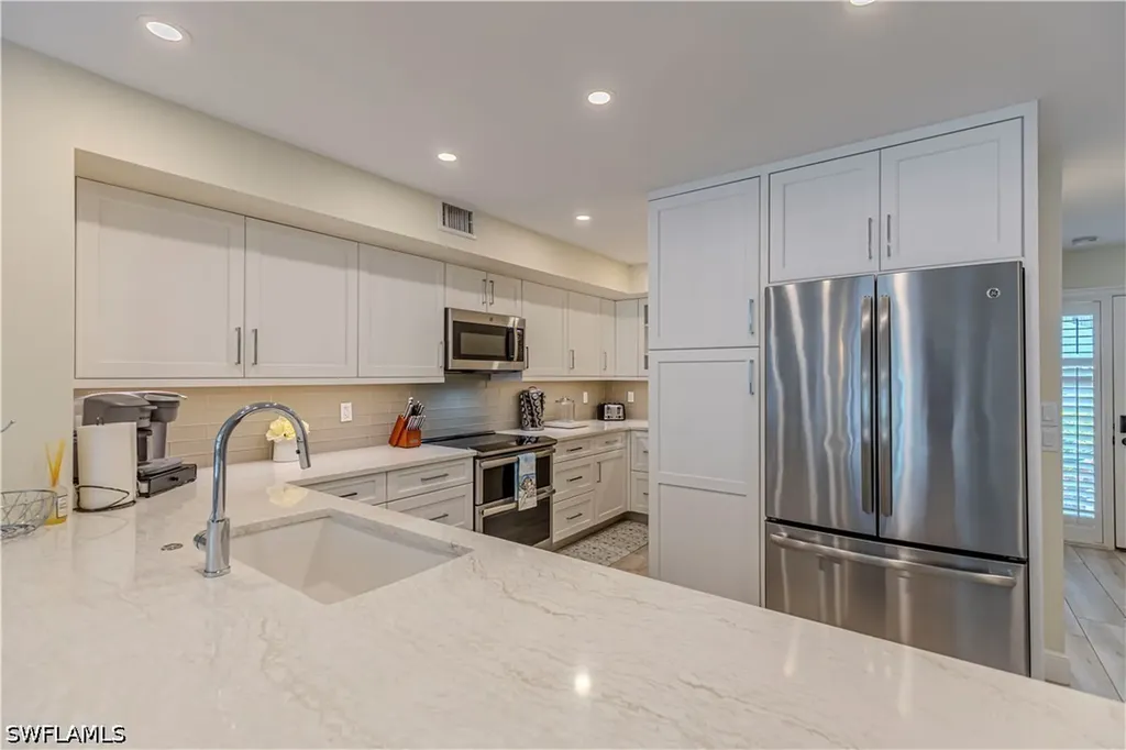 833 Meadowland Drive Naples FL 34108