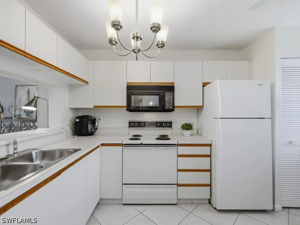 5970 Amherst Drive Naples FL 34112