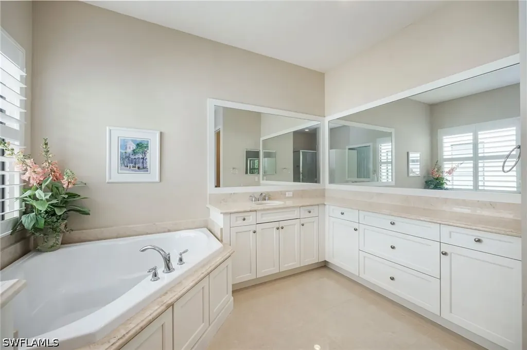 13736 Luna Drive Naples FL 34109