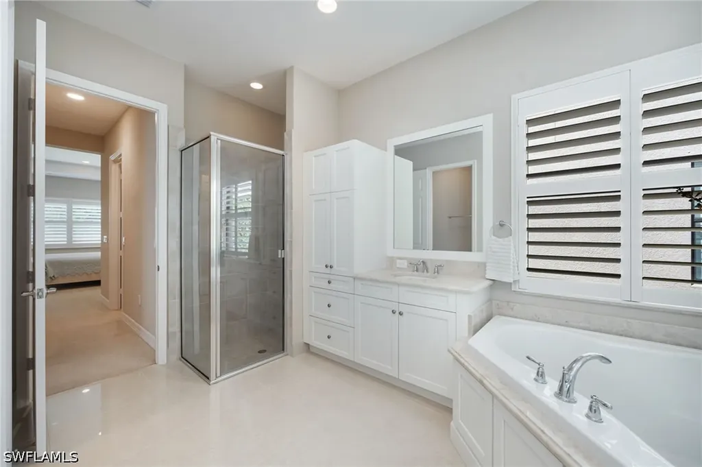 13736 Luna Drive Naples FL 34109